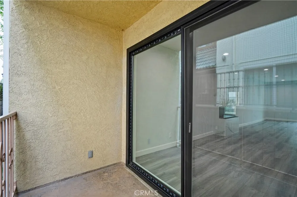 227 E Burbank #C Burbank, CA 91502