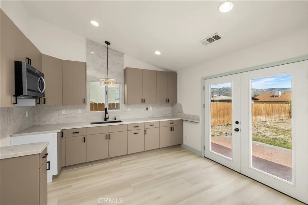 13780 Del Ray Desert Hot Springs, CA 92240