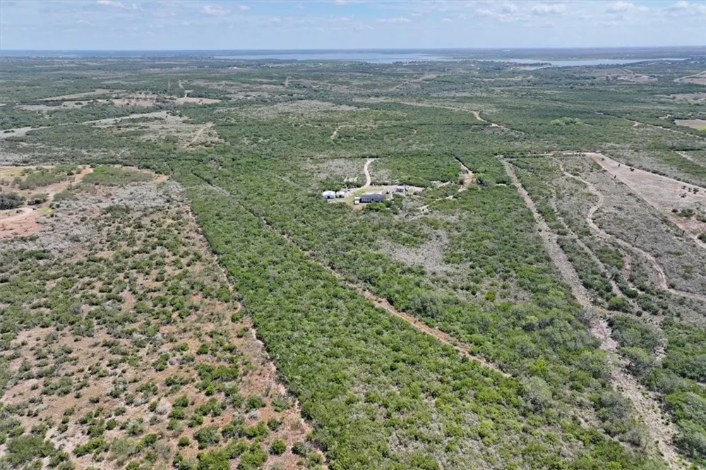 185 West Lake Ranch Road Sandia, TX 78383