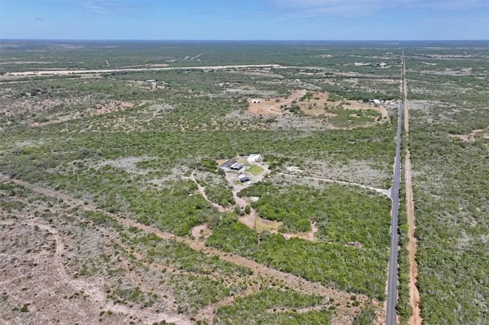 185 West Lake Ranch Road Sandia, TX 78383