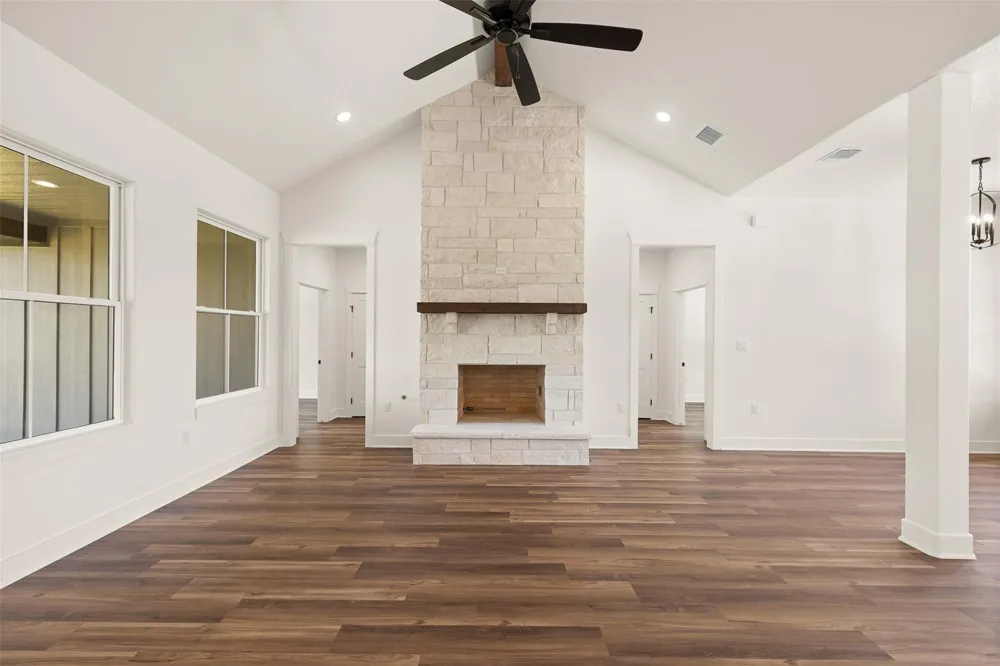 103 Pueblo Drive Caldwell, TX 77836