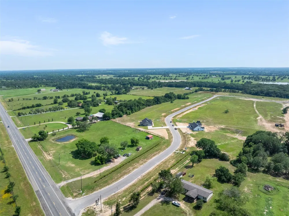 103 Pueblo Drive Caldwell, TX 77836