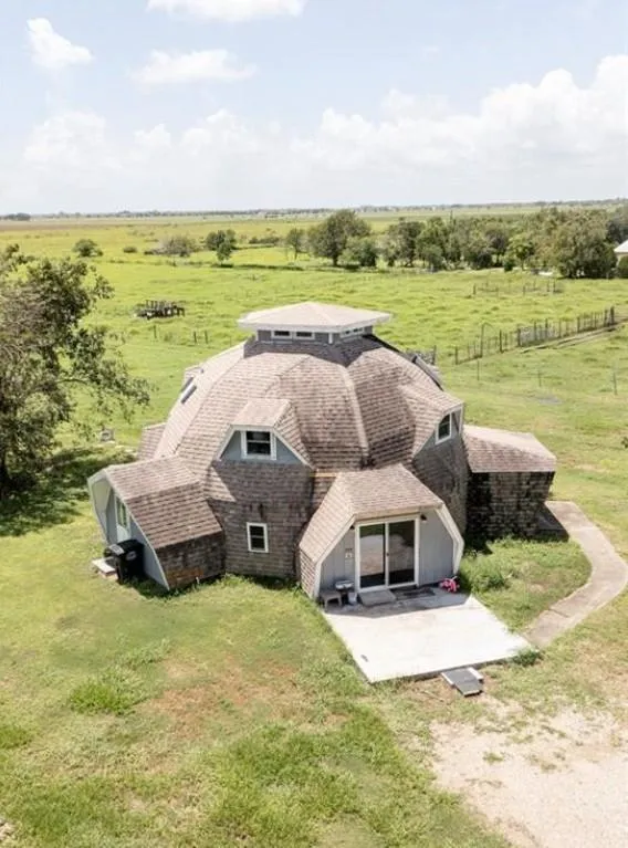503 Rabbit Run Rd Victoria, TX 77905