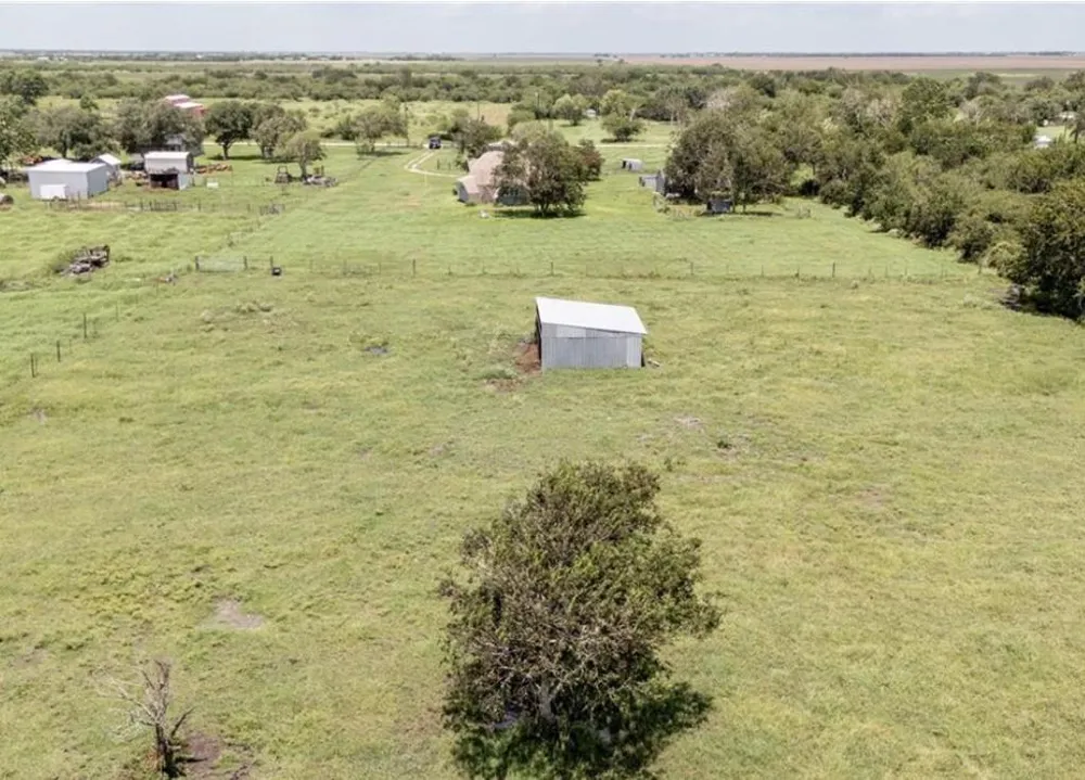 503 Rabbit Run Rd Victoria, TX 77905