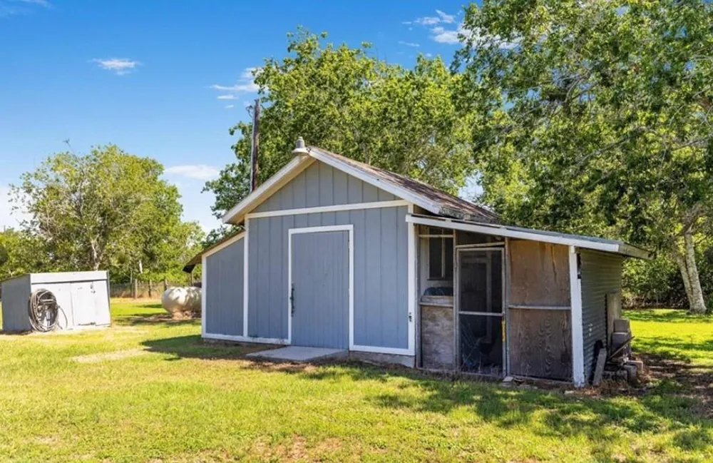 503 Rabbit Run Rd Victoria, TX 77905