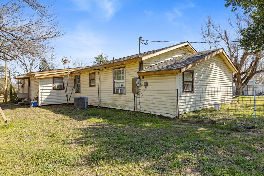 11281 Highway 150 Shepherd, TX 77371