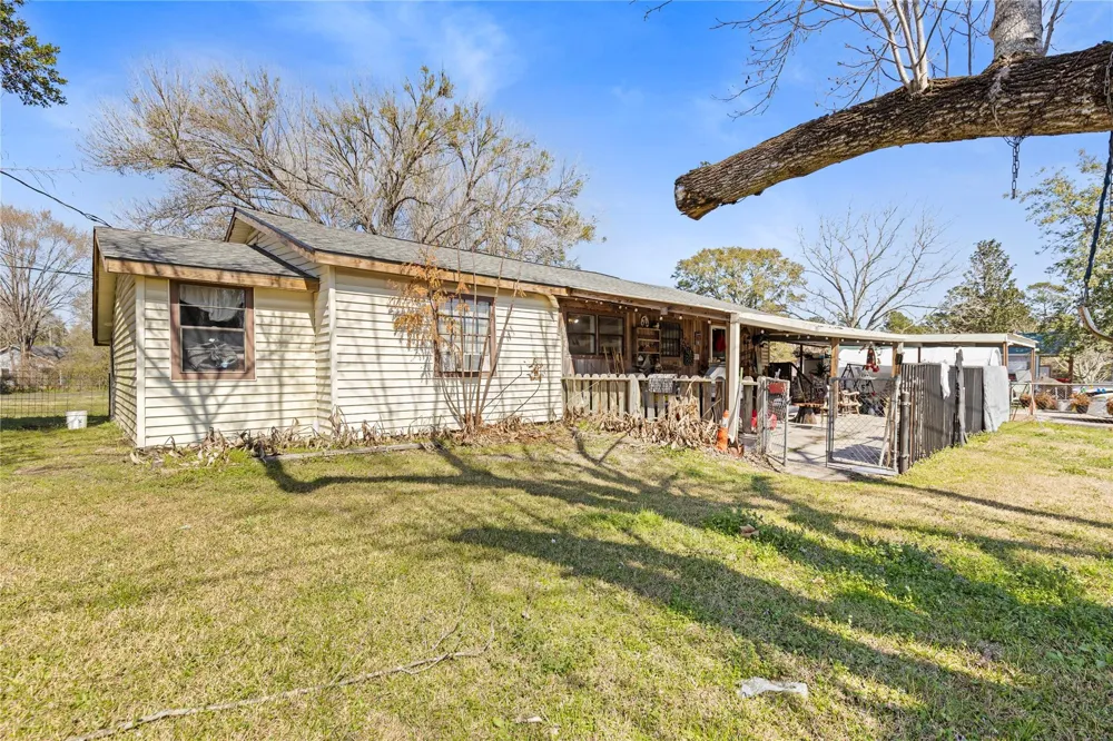11281 Highway 150 Shepherd, TX 77371