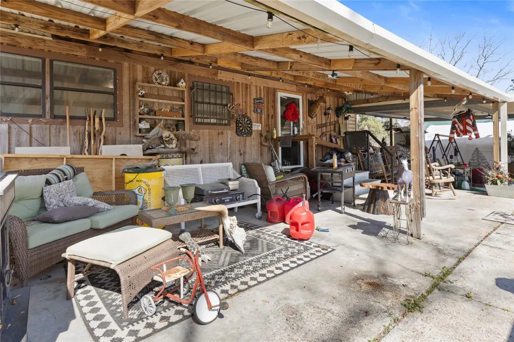 11281 Highway 150 Shepherd, TX 77371