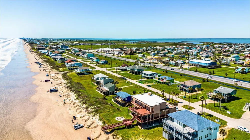16614 Jamaica Beach Rd Jamaica Beach, TX 77554