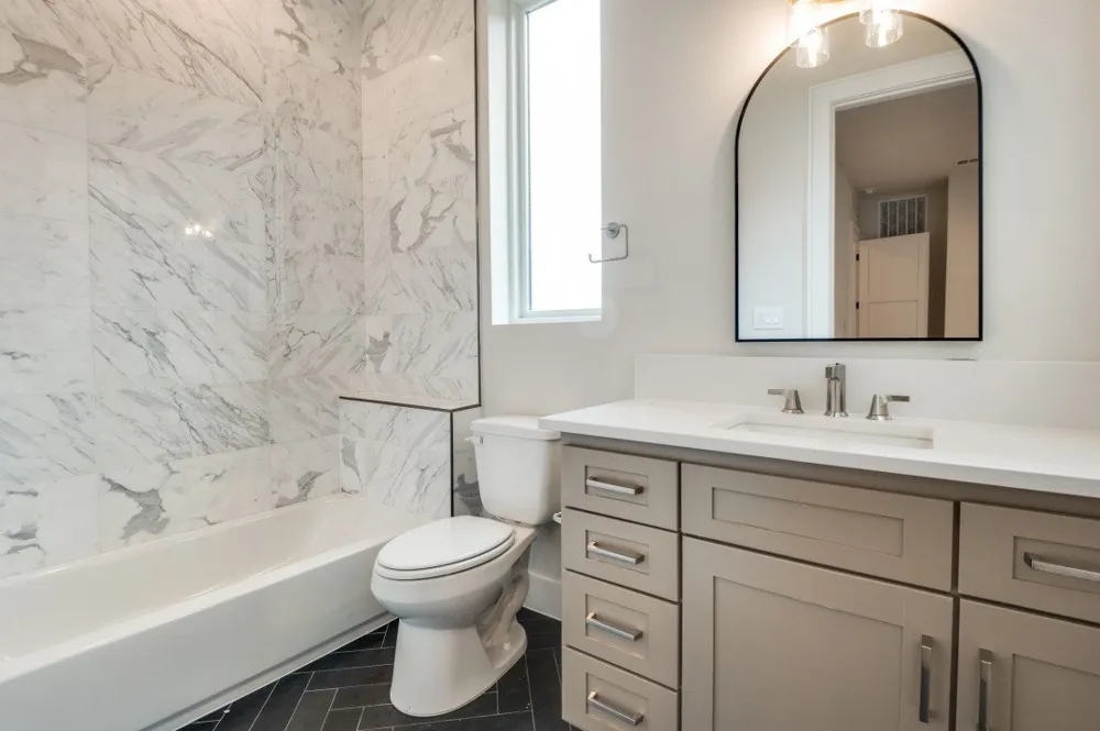 250 E Dallas Road #121 Grapevine, TX 76051