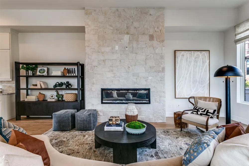 250 E Dallas Road #121 Grapevine, TX 76051