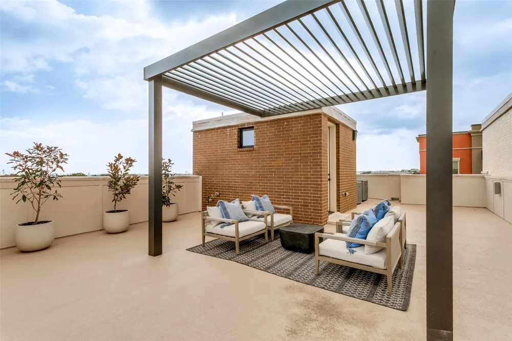 250 E Dallas Road #121 Grapevine, TX 76051