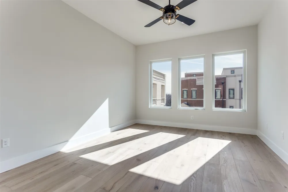 250 E Dallas Road #112 Grapevine, TX 76051