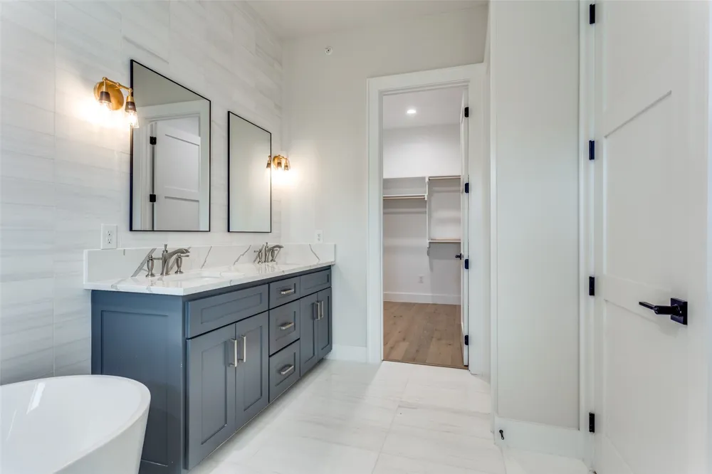 250 E Dallas Road #112 Grapevine, TX 76051