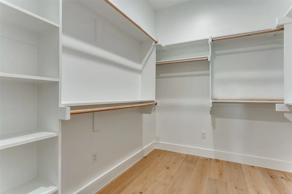 250 E Dallas Road #112 Grapevine, TX 76051