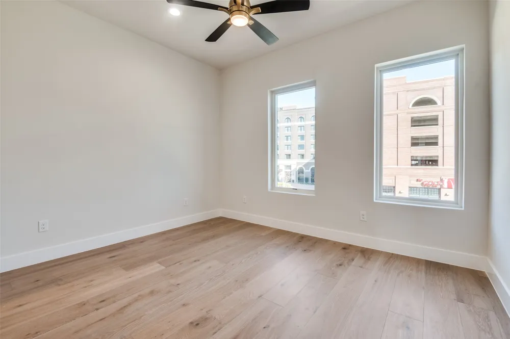 250 E Dallas Road #112 Grapevine, TX 76051