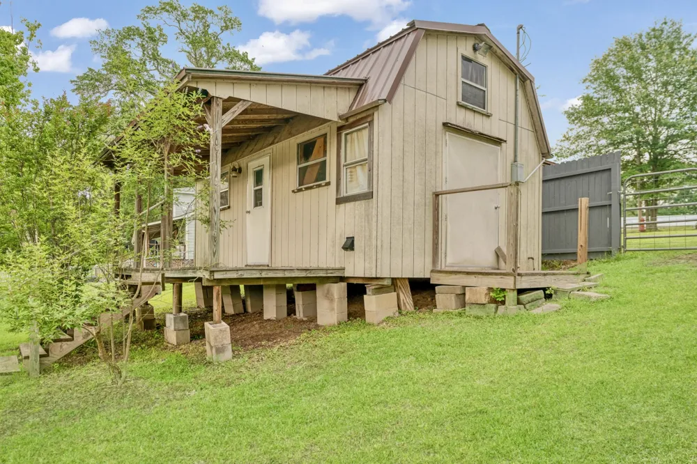 1205 Lakeside Drive Fort Towson, OK 74735
