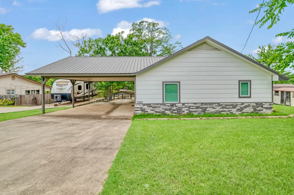 1205 Lakeside Drive Fort Towson, OK 74735