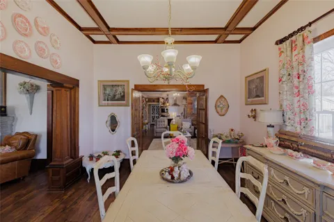 403 W Franklin Street