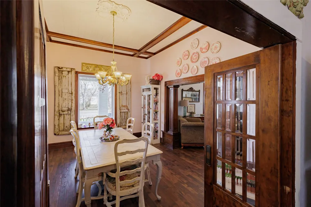 403 W Franklin Street Alvord, TX 76225