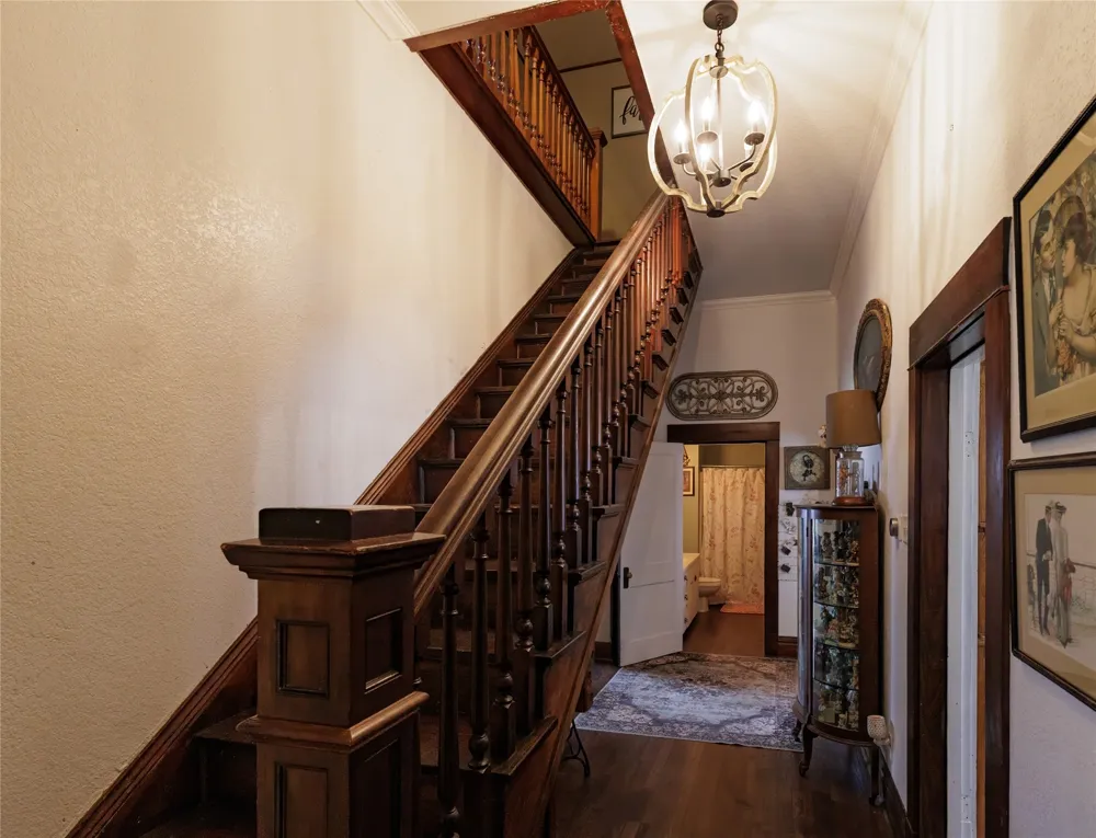 403 W Franklin Street Alvord, TX 76225