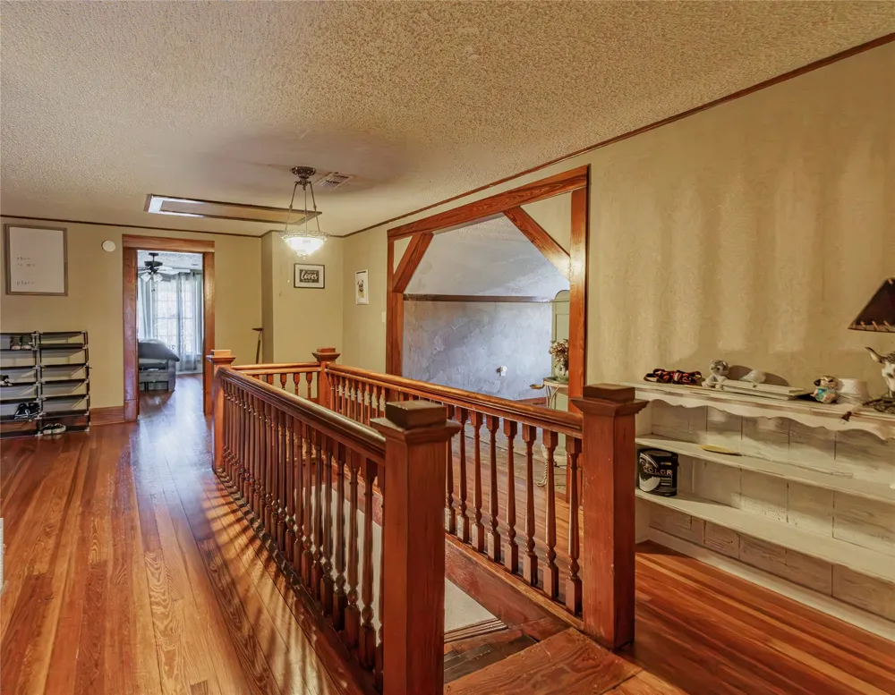 403 W Franklin Street Alvord, TX 76225