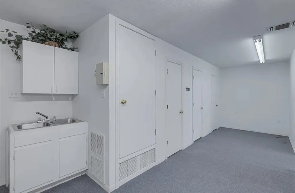 403 W Franklin Street Alvord, TX 76225