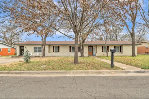 801 Arliss Drive