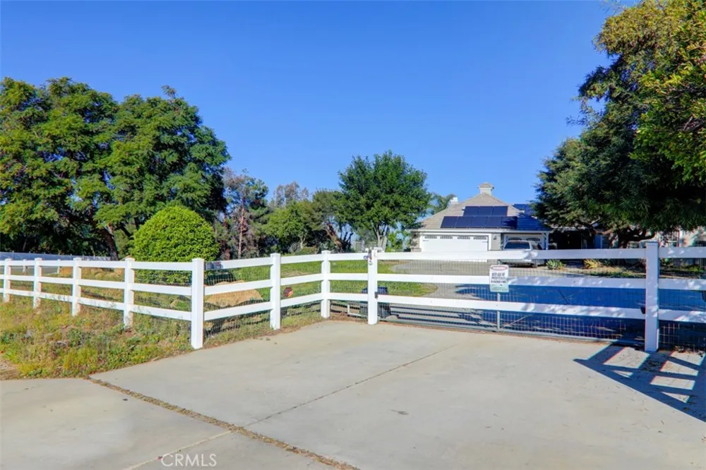16950 Scottsdale Riverside, CA 92504