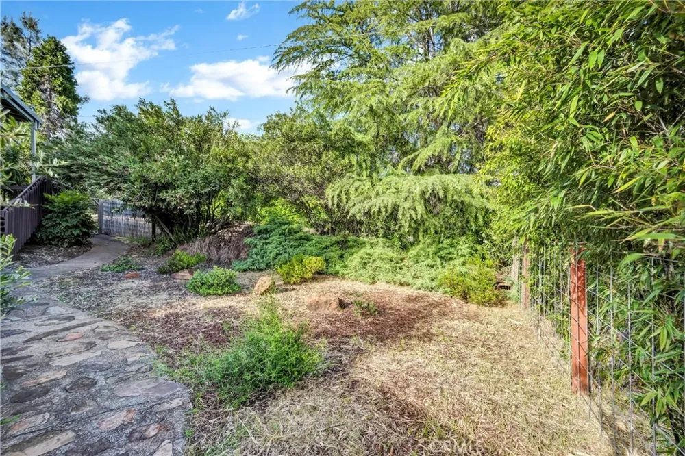 18528 North Shore Drive Hidden Valley Lake, CA 95467
