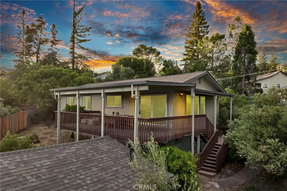 18528 North Shore Drive Hidden Valley Lake, CA 95467