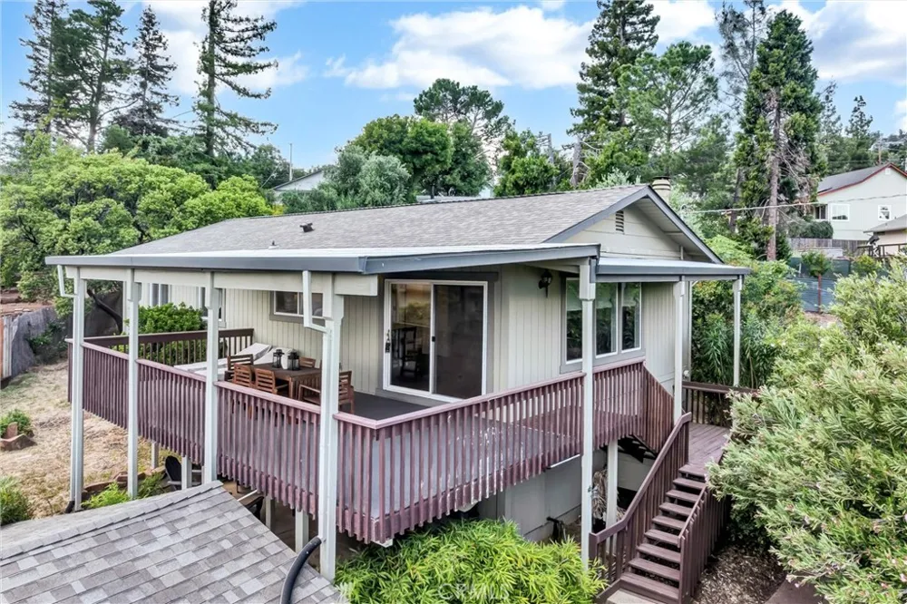 18528 North Shore Drive Hidden Valley Lake, CA 95467