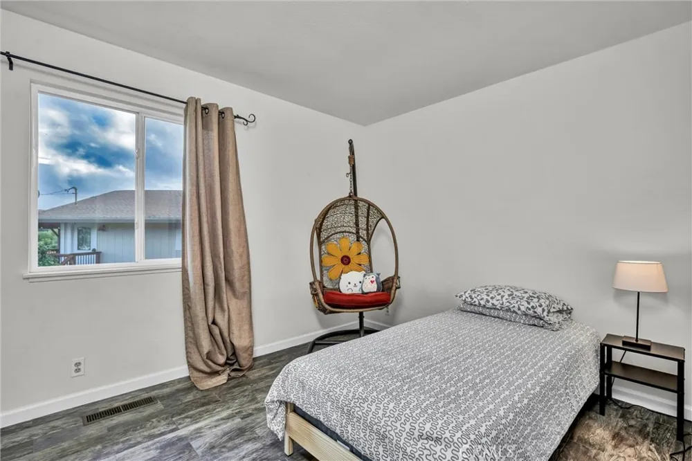 18528 North Shore Drive Hidden Valley Lake, CA 95467