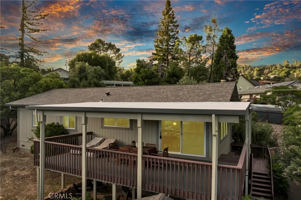 18528 North Shore Drive Hidden Valley Lake, CA 95467
