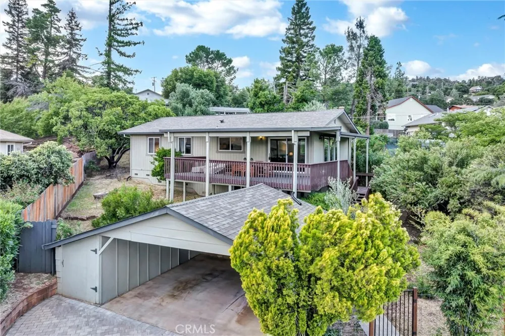 18528 North Shore Drive Hidden Valley Lake, CA 95467