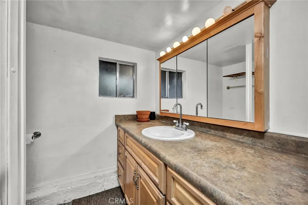 18528 North Shore Drive Hidden Valley Lake, CA 95467