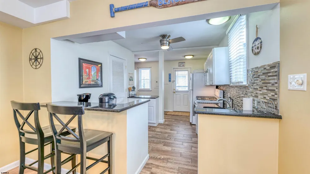 133 Central Ave Ocean City, NJ 08226