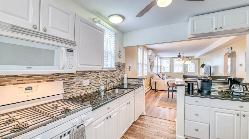 133 Central Ave Ocean City, NJ 08226