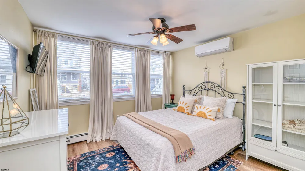 133 Central Ave Ocean City, NJ 08226