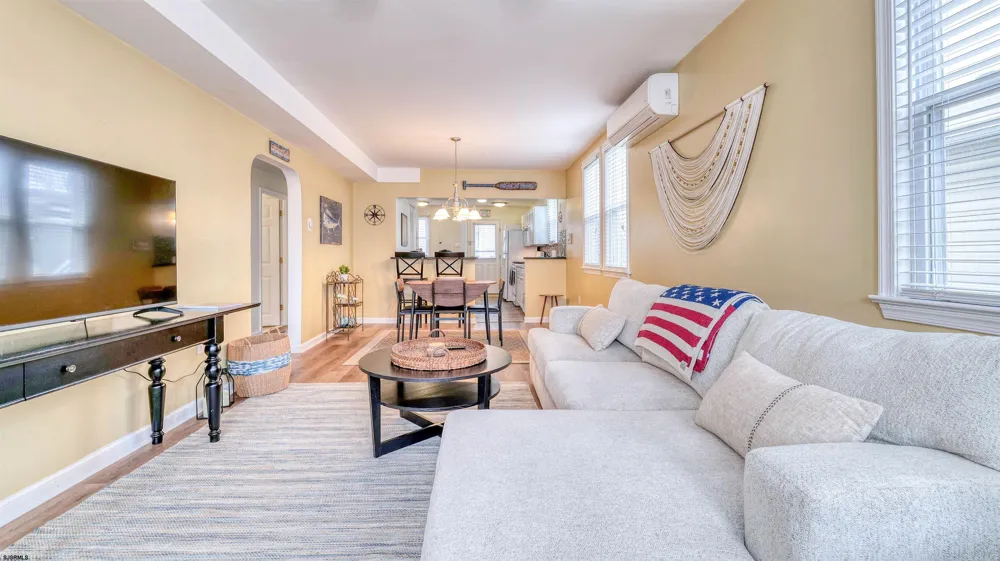 133 Central Ave Ocean City, NJ 08226