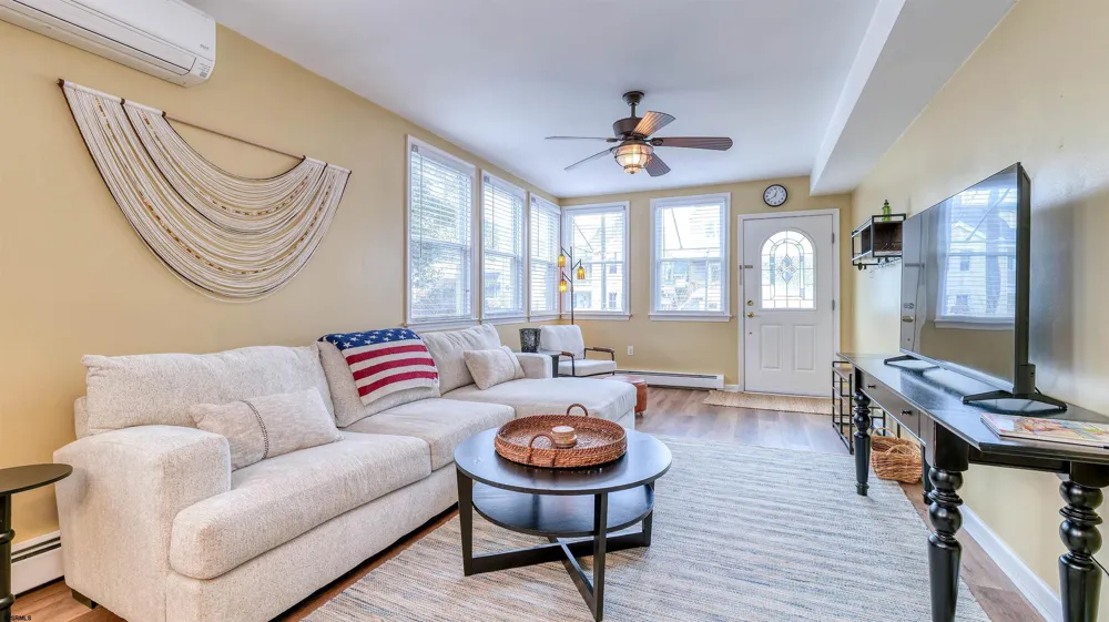 133 Central Ave Ocean City, NJ 08226