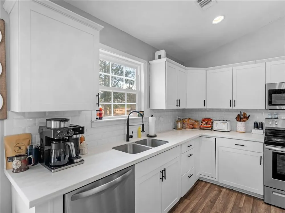 215 Almon Avenue Tallapoosa, GA 30176