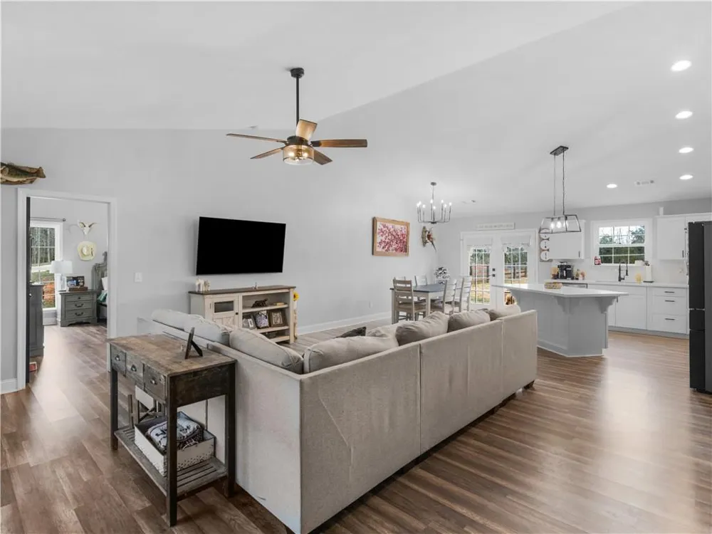 215 Almon Avenue Tallapoosa, GA 30176