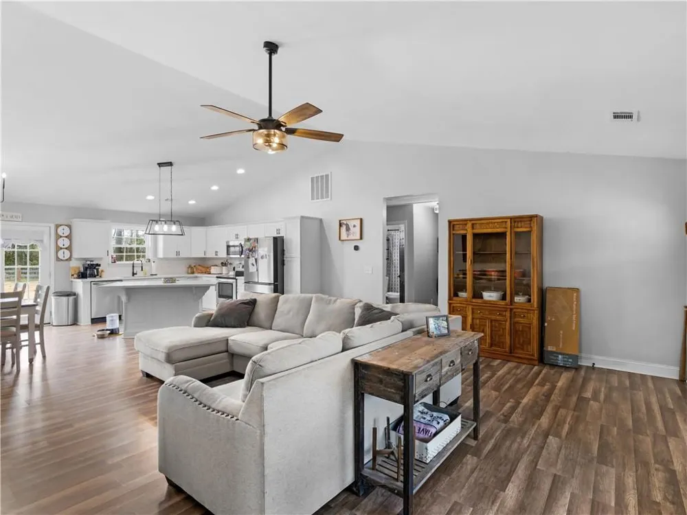 215 Almon Avenue Tallapoosa, GA 30176