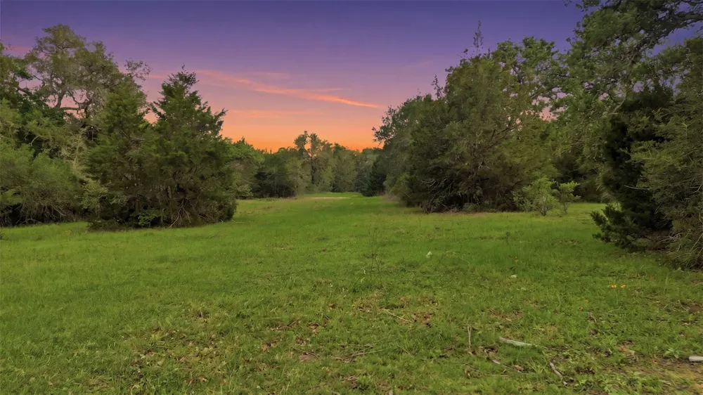 1165 Cr 213 Weimar, TX 78962