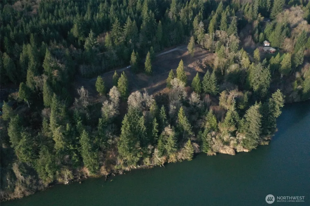 26 Edge Water Drive Cathlamet, WA 98612