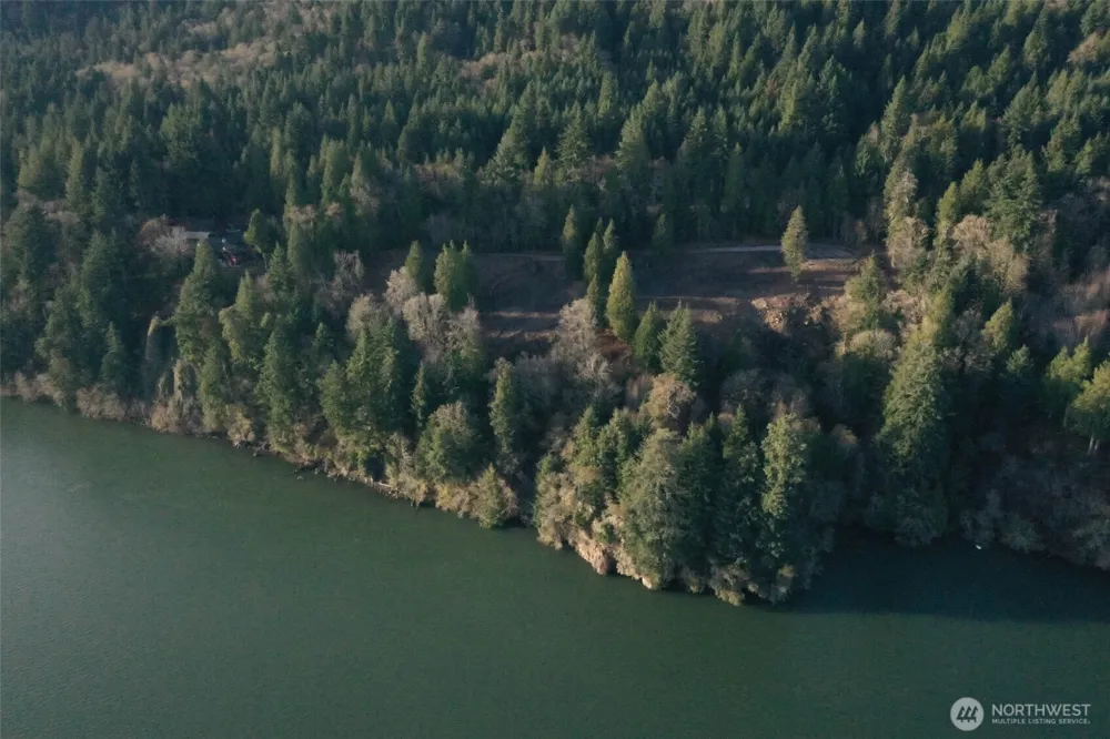 26 Edge Water Drive Cathlamet, WA 98612