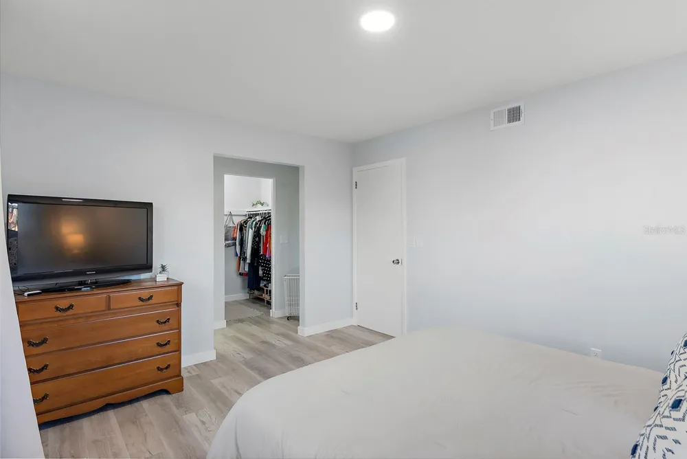 514 HARBOR DRIVE S Venice, FL 34285