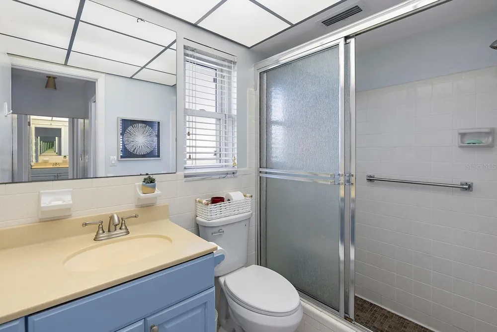 514 HARBOR DRIVE S Venice, FL 34285