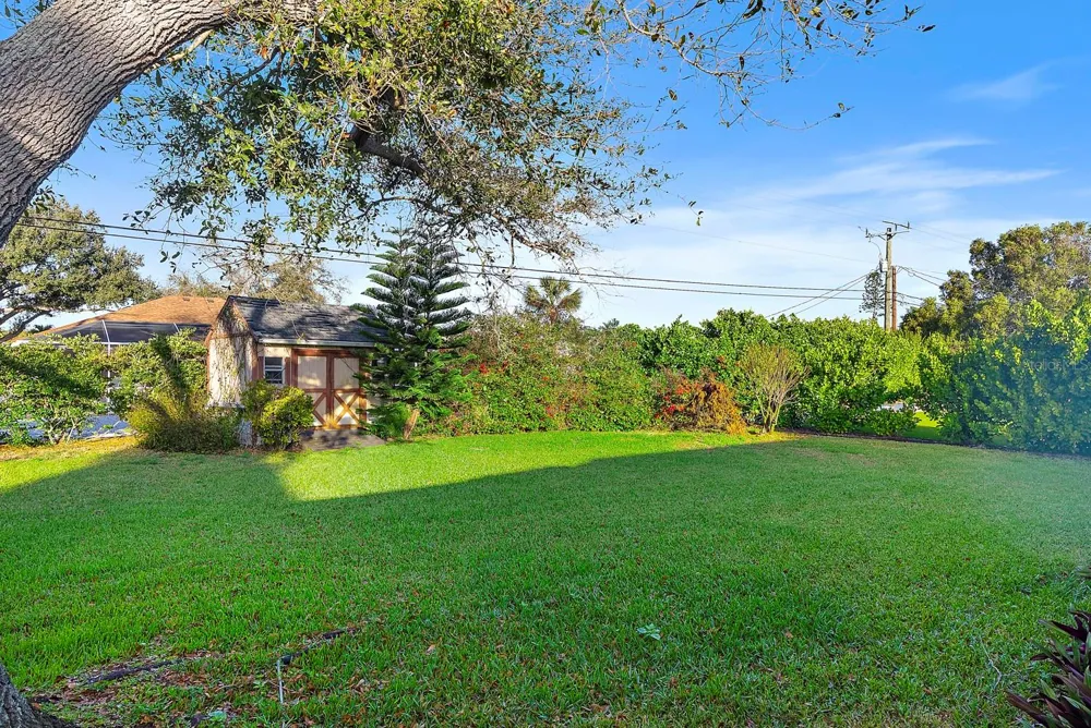 514 HARBOR DRIVE S Venice, FL 34285
